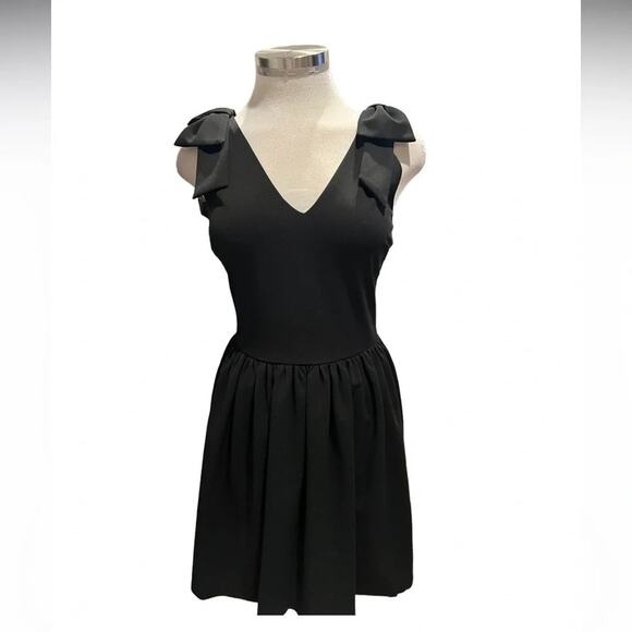 Aqua  Women's Bow Detail Fit-and-Flare Dress Black Size M BWT - Picture 2 of 10